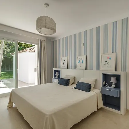 度假居 For Rent In Marbella